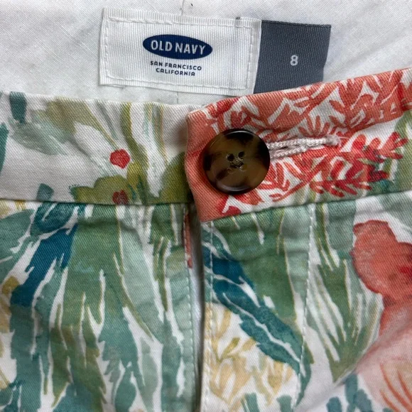 Old Navy Tropical Print Shorts - Picture 5 of 6
